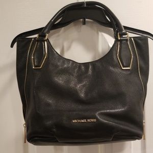 Michael Kors shoulder bag gold detail